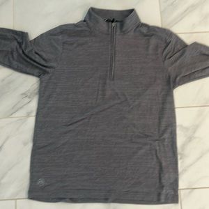 Travis Mathew Havasu zip up. Size large.